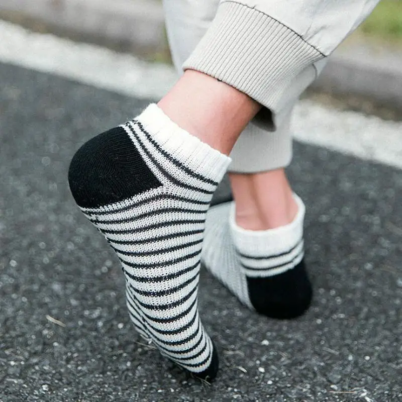 Unisex Comfortable Stripe Cotton Youthful Style Socks for Men Short Crew Socks Ankle Breathable Male Socks 2018 Fashion
Unisex Comfortable Stripe Cotton Youthful Style Socks for Men Short Crew Socks Ankle Breathable Male Socks 2018 Fashion