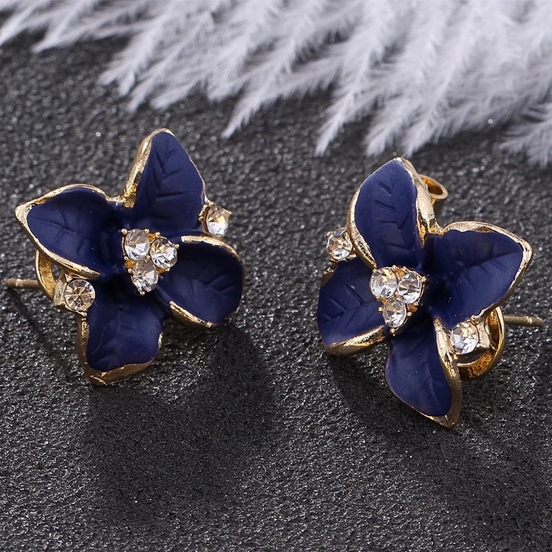 2018 New Design Earrings Fashion Glaze Flower Crystal Stud Earrings 4 Colors Chic Flower Rhinestone brincos Accessories Gifts
2018 New Design Earrings Fashion Glaze Flower Crystal Stud Earrings 4 Colors Chic Flower Rhinestone brincos Accessories Gifts