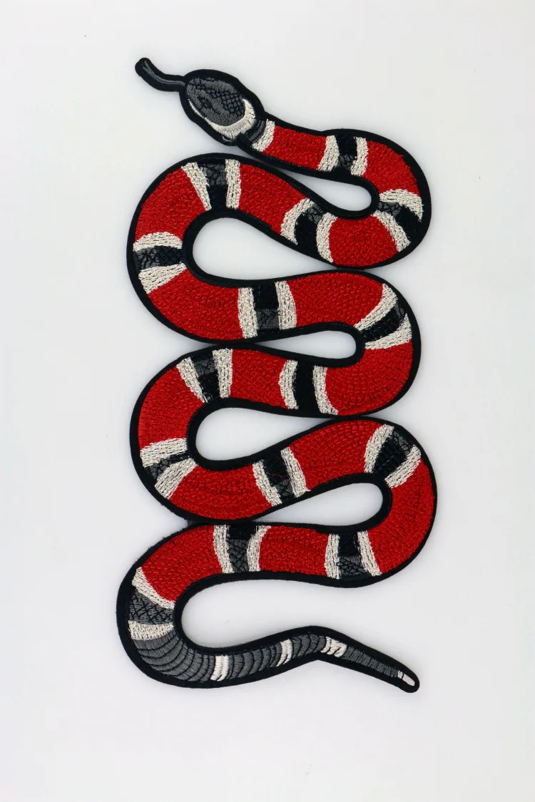 2019 Big Red Snake Patch With glue Sewing On Embroidered Patch for Jacket Sewing Applique Clothes DIY Apparel Accessories D45
2019 Big Red Snake Patch With glue Sewing On Embroidered Patch for Jacket Sewing Applique Clothes DIY Apparel Accessories D45