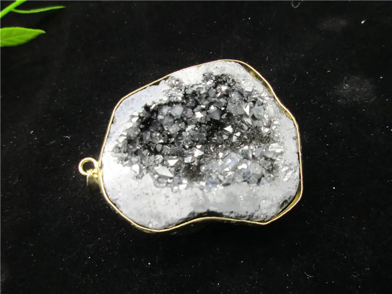 Natural Plating Druse Crystal Geodes Cluster Hole Raw Rock Healing Stone Crystal Chakra Reiki For Collection
Natural Plating Druse Crystal Geodes Cluster Hole Raw Rock Healing Stone Crystal Chakra Reiki For Collection