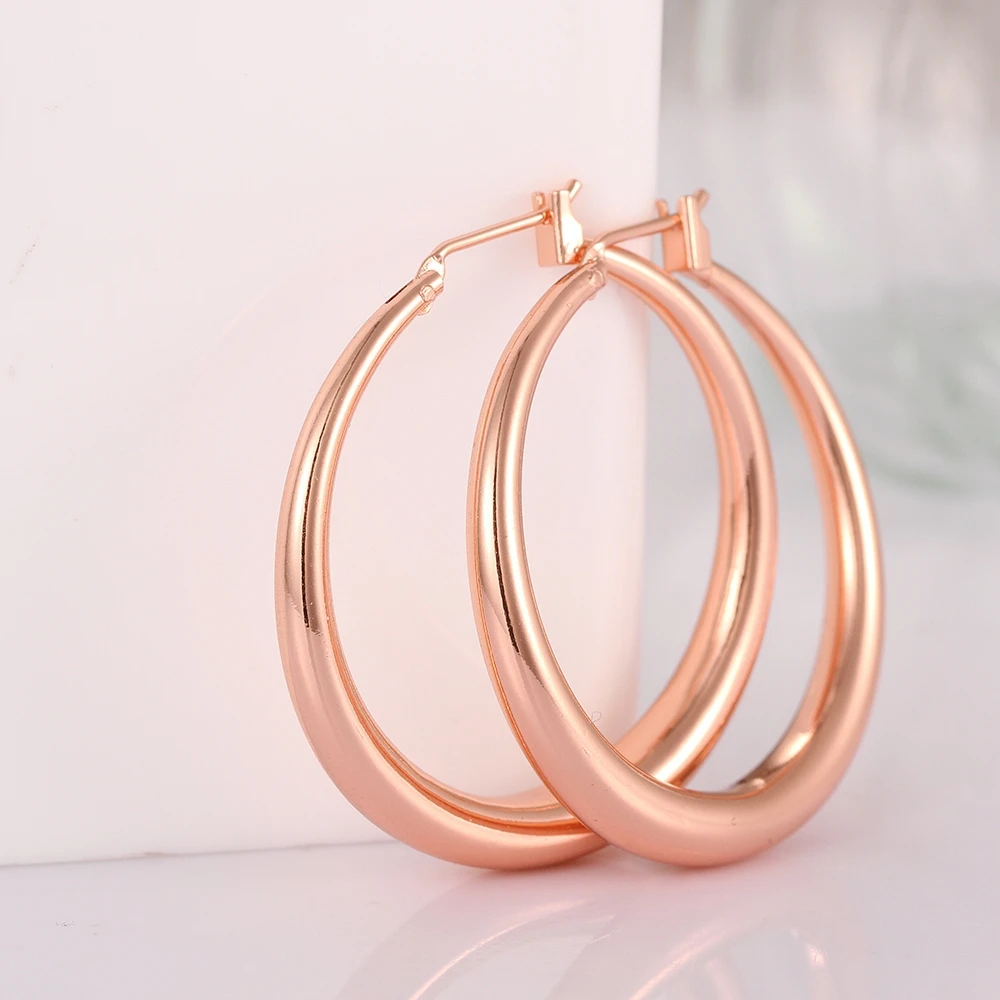 New Gold Plating Hoop Earrings for Women Girls Smooth Round Gold/Rose Gold Color Earrings Wholesale Fashion Jewelry
New Gold Plating Hoop Earrings for Women Girls Smooth Round Gold/Rose Gold Color Earrings Wholesale Fashion Jewelry