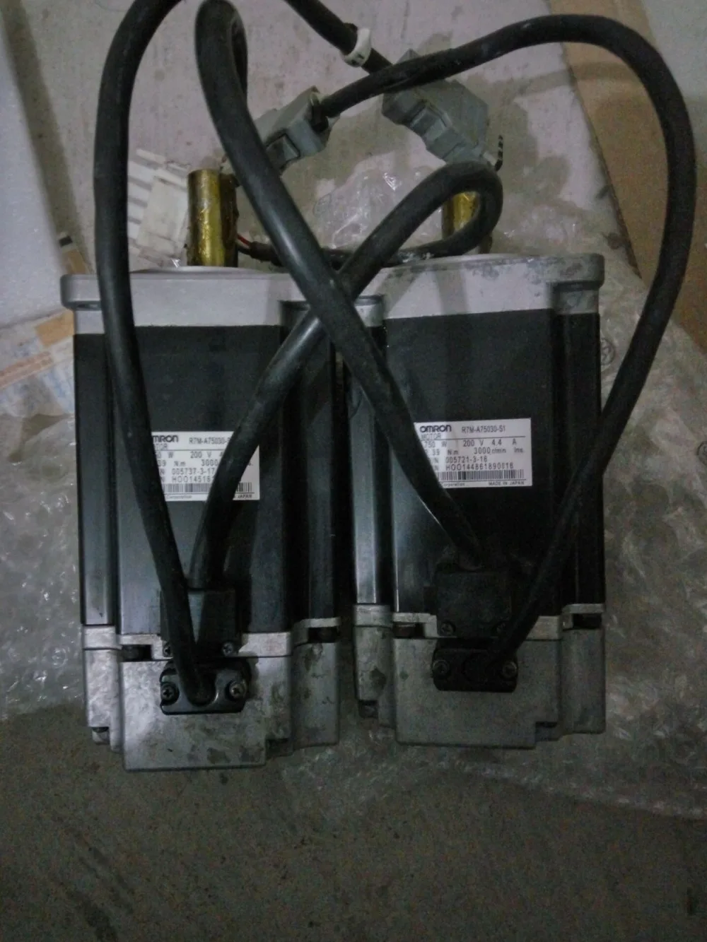 Servo motor R7M-A75030-S1 , Used one , 90% appearance new , 3 months warranty , fast shipping
Servo motor R7M-A75030-S1 , Used one , 90% appearance new , 3 months warranty , fast shipping