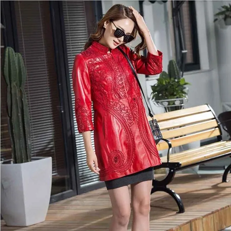 Embroidery Hollow Out Real Leather Coat Ladies Stand Collar Sheepskin Genuine Leather Jacket Luxury Women Shearling Coat Fashion
Embroidery Hollow Out Real Leather Coat Ladies Stand Collar Sheepskin Genuine Leather Jacket Luxury Women Shearling Coat Fashion