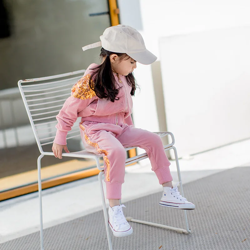 DFXD Two-Piece Toddler Girl Clothing Set 2018 Spring Long Sleeve Sequin Wings Hooded Cardigan+Pant Casual Korean Girls Sets 2-8Y
DFXD Two-Piece Toddler Girl Clothing Set 2018 Spring Long Sleeve Sequin Wings Hooded Cardigan+Pant Casual Korean Girls Sets 2-8Y