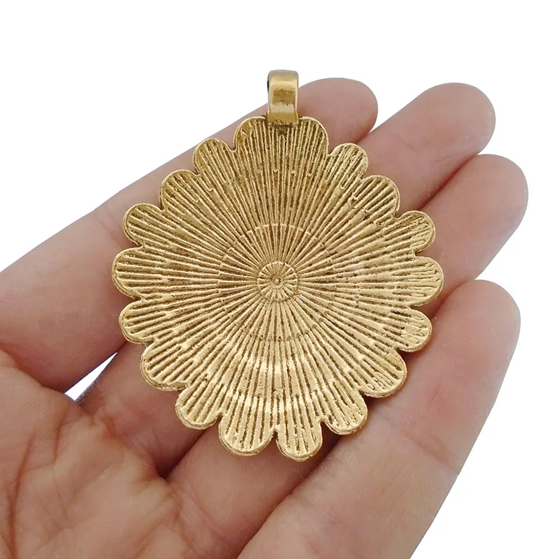 3 x Antique Gold Boho Bohemia Large Oval Spiral Swirl Style Charms Pendants for Necklaces Jewelry Making Findings 54x45mm
3 x Antique Gold Boho Bohemia Large Oval Spiral Swirl Style Charms Pendants for Necklaces Jewelry Making Findings 54x45mm