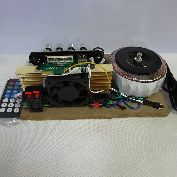 220V high power 2.1 Bluetooth power amplifier board sub woofer power amplifier board home power amplifier 000111
220V high power 2.1 Bluetooth power amplifier board sub woofer power amplifier board home power amplifier 000111