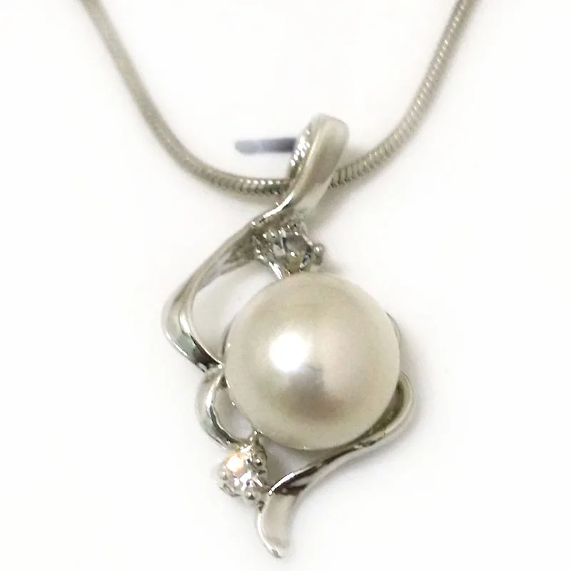 18 inches Double Zirconia Heart Style 10-11mm Natural White Freshwater Button Pearl 925 Sterling Silver Pendent Necklace
18 inches Double Zirconia Heart Style 10-11mm Natural White Freshwater Button Pearl 925 Sterling Silver Pendent Necklace