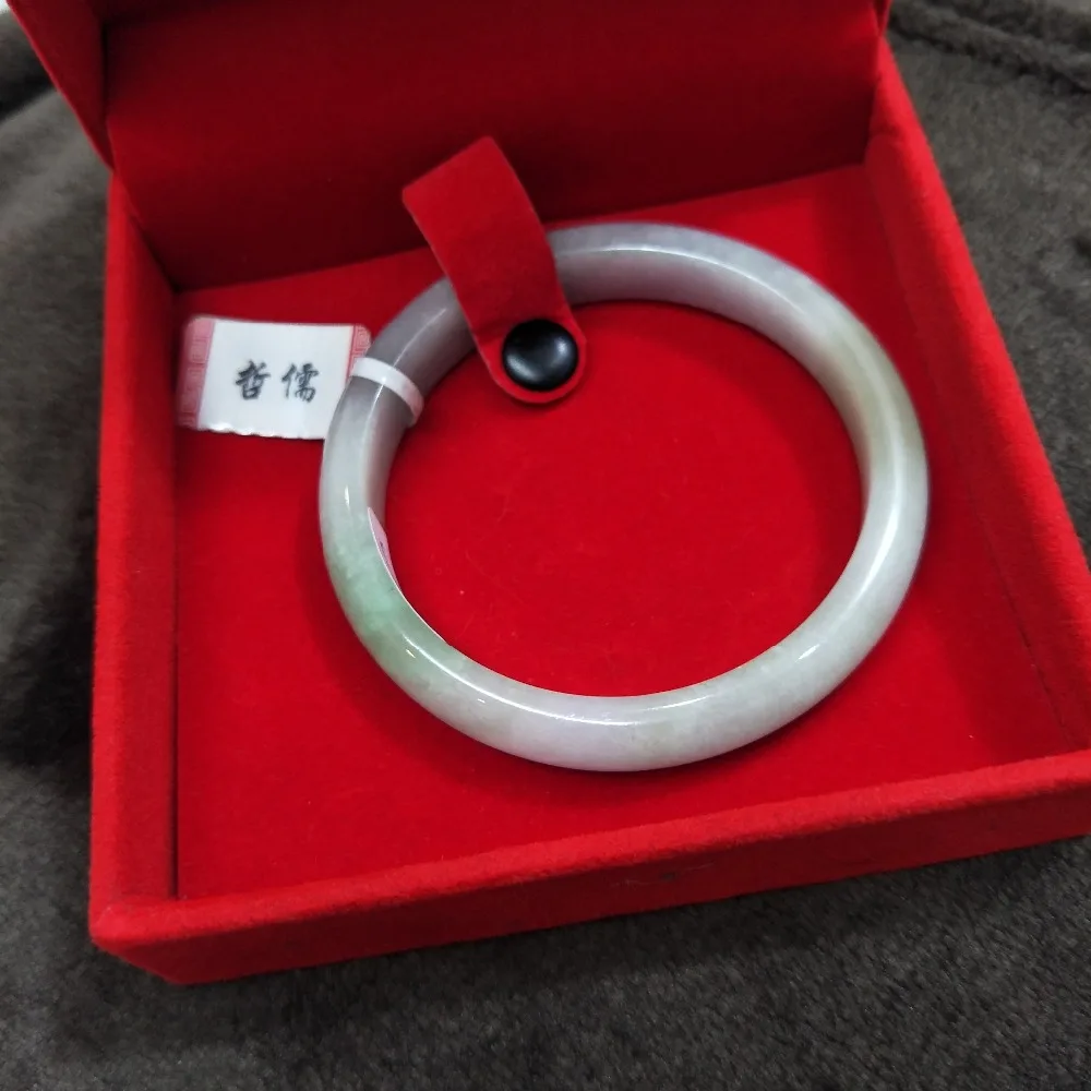Zheru Jewelry Natural Jadeite Bracelet Natural Elegant Tricolor 54-62mm Female Princess Bracelet A Class A National Certificate
Zheru Jewelry Natural Jadeite Bracelet Natural Elegant Tricolor 54-62mm Female Princess Bracelet A Class A National Certificate