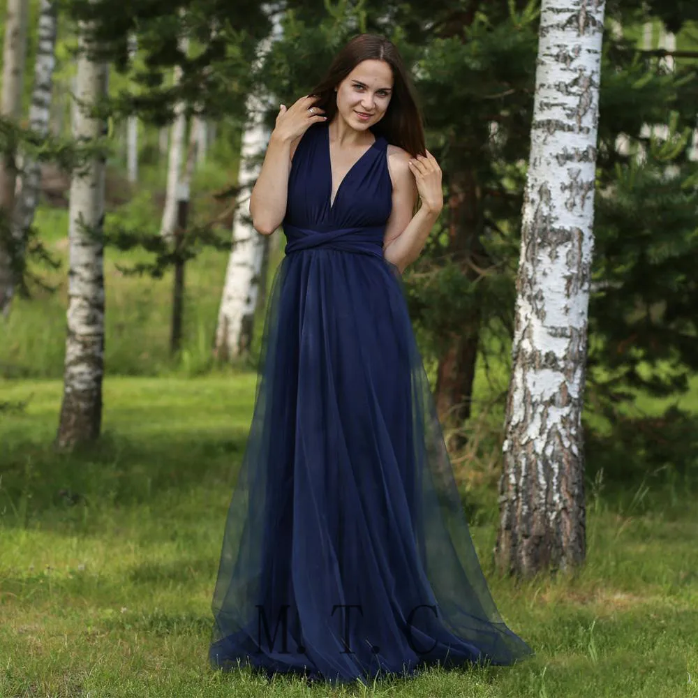Elegant Navy Blue Tulle Long Bridesmaid Dresses V Neck A Line Floor Length High Quality Wedding Party Women Dress 2019 New
Elegant Navy Blue Tulle Long Bridesmaid Dresses V Neck A Line Floor Length High Quality Wedding Party Women Dress 2019 New