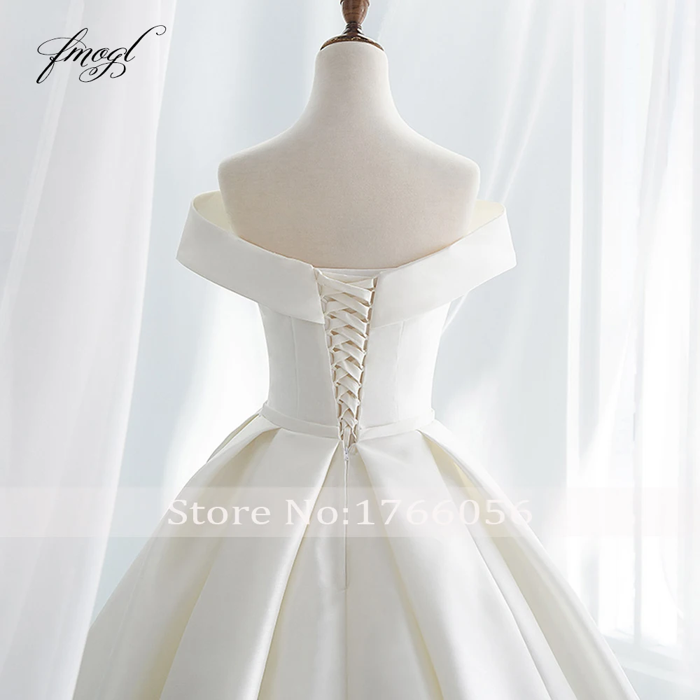 Fmogl Sexy Strapless Simple Ball Gown Wedding Dresses 2019 Royal Train Matte Satin Bride dress Robe De Mariage Plus Size
Fmogl Sexy Strapless Simple Ball Gown Wedding Dresses 2019 Royal Train Matte Satin Bride dress Robe De Mariage Plus Size