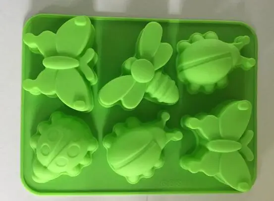 Силиконовая форма для торта choucolate, большая, 6 полостей, 28*21*4,3 см, в форме божьей коровки, пчелы, насекомых, помадки, форма для мыла сделай сам
Силиконовая форма для торта choucolate, большая, 6 полостей, 28*21*4,3 см, в форме божьей коровки, пчелы, насекомых, помадки, форма для мыла сделай сам