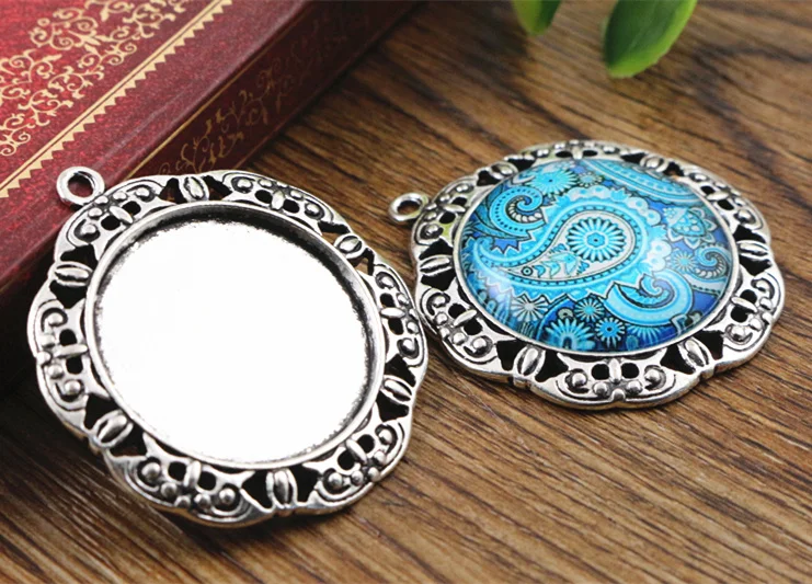 New Fashion 5pcs 25mm Inner Size Antique Silver Plated&Bronze Baroque Style Cabochon Base Setting Charms Pendant
New Fashion 5pcs 25mm Inner Size Antique Silver Plated&Bronze Baroque Style Cabochon Base Setting Charms Pendant
