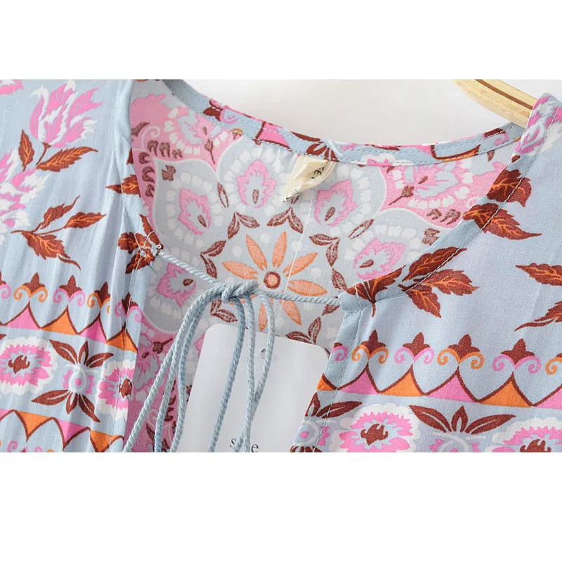 Luckeytime Floral Print Peasant Blouse V-Neck Tassel Sexy Lantern Sleeve Women Shirt Tops Elegant Boho Chic Blusas Feminino 2019
Luckeytime Floral Print Peasant Blouse V-Neck Tassel Sexy Lantern Sleeve Women Shirt Tops Elegant Boho Chic Blusas Feminino 2019