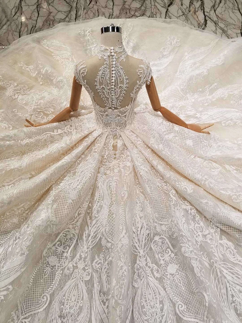 HTL128 luxury material wedding dresses with wedding veil high neck cap sleeve shiny handmade bride dress
HTL128 luxury material wedding dresses with wedding veil high neck cap sleeve shiny handmade bride dress