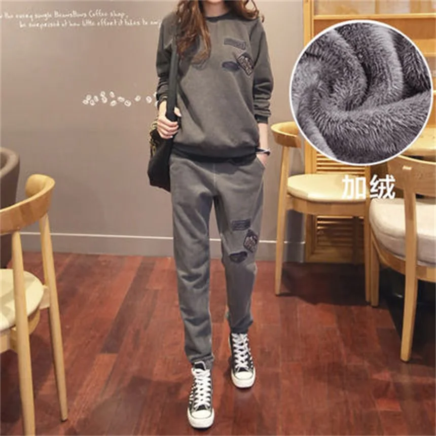 Fall and winter clothes plus thick velvet solid color round neck loose casual fashion women's pullover sweaters suit two-piece
Fall and winter clothes plus thick velvet solid color round neck loose casual fashion women's pullover sweaters suit two-piece