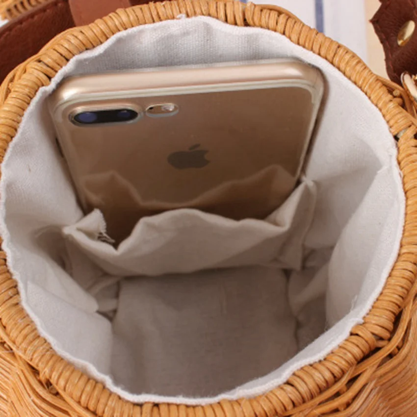 Fashion 2019 Summer New Women's Beach Basket Rattan Handbags Small Bags Handbags Rattan Handmade Small Woven Bohemian Tote
Fashion 2019 Summer New Women's Beach Basket Rattan Handbags Small Bags Handbags Rattan Handmade Small Woven Bohemian Tote