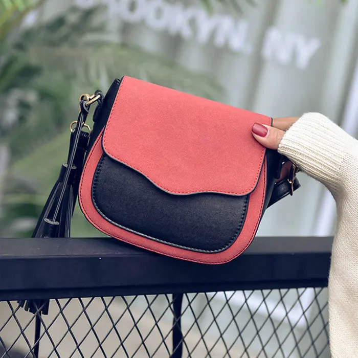 2020 new trend women handbags, retro simple flap, fashion shoulder bag, tassel ornaments woman messenger bag.
2020 new trend women handbags, retro simple flap, fashion shoulder bag, tassel ornaments woman messenger bag.