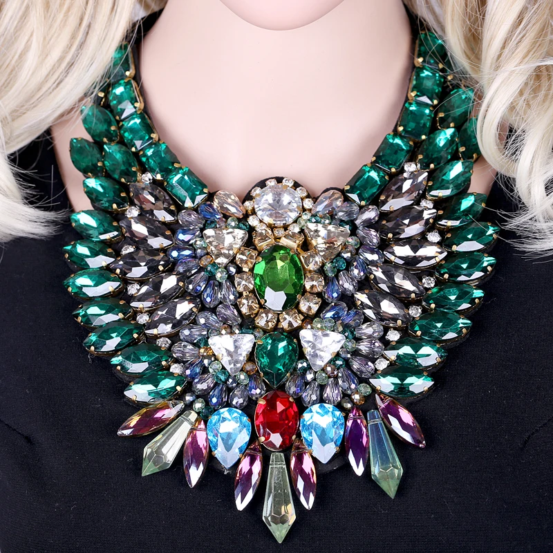 New Fashion Especial Fabric Glass Stones Statement Necklace Pendant for Women Wedding Handmade Luxury Crystals Big Necklace 1517
New Fashion Especial Fabric Glass Stones Statement Necklace Pendant for Women Wedding Handmade Luxury Crystals Big Necklace 1517