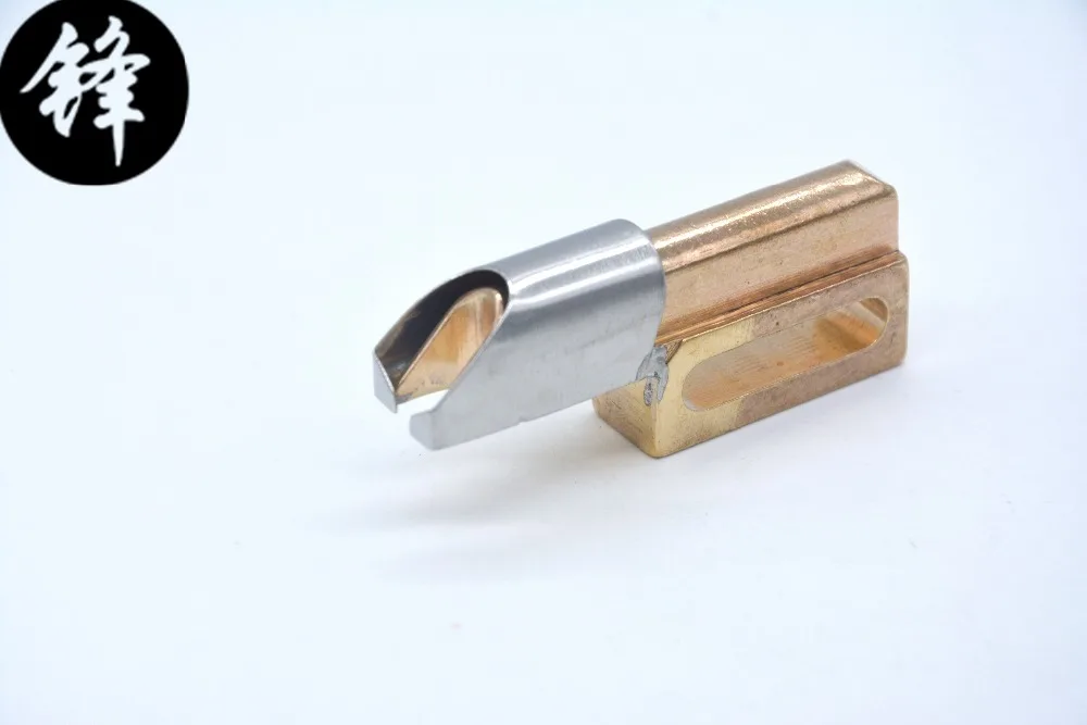 AT-18C 18MM Binder for Small-sized Cylinder Bed Machine for Thin Leather and Plastic Material KS181 COPPER MATERIAL BEST QUALITY
AT-18C 18MM Binder for Small-sized Cylinder Bed Machine for Thin Leather and Plastic Material KS181 COPPER MATERIAL BEST QUALITY