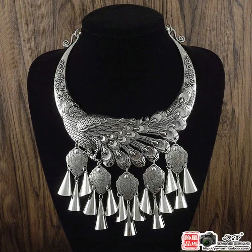 Miao silver collar peacock jewelry national wind Miao silver necklace Miao dance jewelry
Miao silver collar peacock jewelry national wind Miao silver necklace Miao dance jewelry