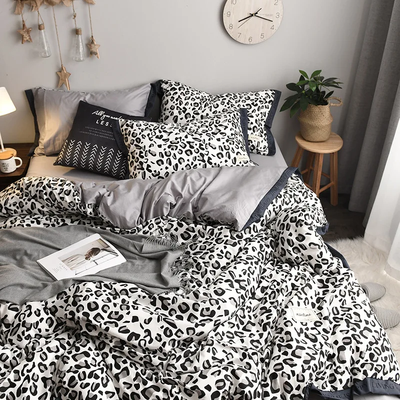 New Pure Cotton Modern Style Bedclothes Simple Fashion Geometric Stripes Plaid Bed Sheet Duvet Cover Sets 3/4pcs Bedding Set
New Pure Cotton Modern Style Bedclothes Simple Fashion Geometric Stripes Plaid Bed Sheet Duvet Cover Sets 3/4pcs Bedding Set