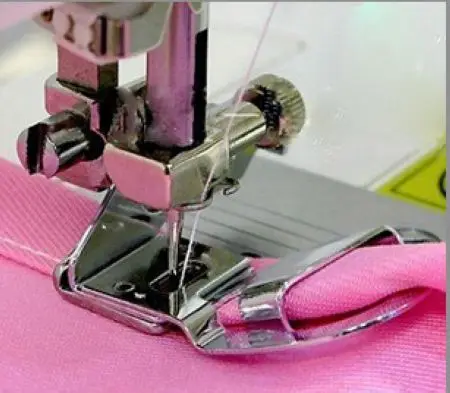 Sewing machine presser foot accessories Taiwan Lite electric sewing machine dedicated wide hemming foot
Sewing machine presser foot accessories Taiwan Lite electric sewing machine dedicated wide hemming foot