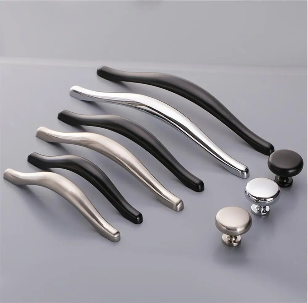 Modern Simple Black Cabinet Handle Zinc Alloy Furniture Hardware Brushed Nickel Chrome Wardrobe Pulls Cupbpoard Door Knobs
Modern Simple Black Cabinet Handle Zinc Alloy Furniture Hardware Brushed Nickel Chrome Wardrobe Pulls Cupbpoard Door Knobs