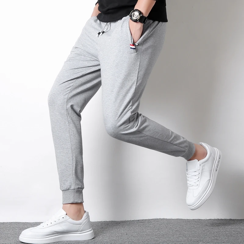 Brand Clothes Male Sportwear Trousers Mens Casual Streetwear Pants Solid Sweatpants Pencil Pants Hip Hop Outwear Plus Size M-5XL
Brand Clothes Male Sportwear Trousers Mens Casual Streetwear Pants Solid Sweatpants Pencil Pants Hip Hop Outwear Plus Size M-5XL
