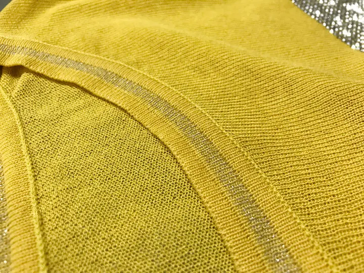 Summer women's new fashion heavy industry hot drilling short-sleeved ice silk T-shirt shirt beaded elastic waist pants two-piece
Summer women's new fashion heavy industry hot drilling short-sleeved ice silk T-shirt shirt beaded elastic waist pants two-piece