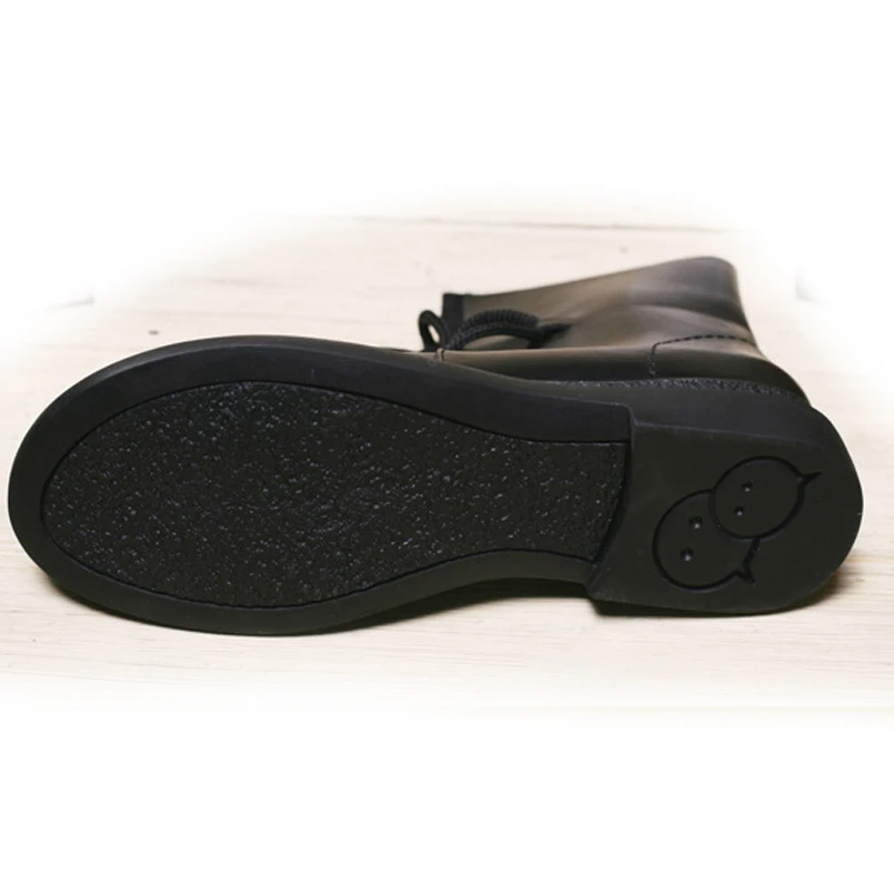 Women boots summer high boots female fashion brand booties flat shoes women high quality women genuine leather boots
Women boots summer high boots female fashion brand booties flat shoes women high quality women genuine leather boots