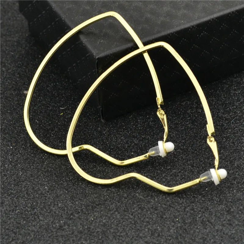 Clip on ear with cushion pad Earrings for women without piercing No hole Fashion Jewelry Accessories Gold Heart Ladies Earrings
Clip on ear with cushion pad Earrings for women without piercing No hole Fashion Jewelry Accessories Gold Heart Ladies Earrings
