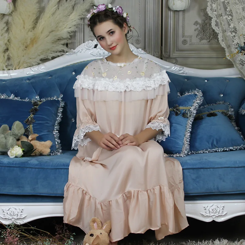 New Arrival Retro Princess Nightgowns Sweet Lace Sleepwear Female Half-Sleeved Round Neck Elegant Lady Nightdress Woman BL077
New Arrival Retro Princess Nightgowns Sweet Lace Sleepwear Female Half-Sleeved Round Neck Elegant Lady Nightdress Woman BL077