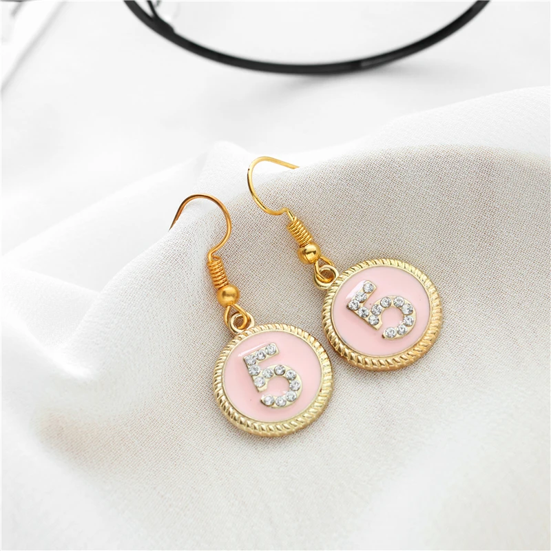 New Rhinestone 5 Woman Pendant Earrings Cute For Lady Letter Earrings
New Rhinestone 5 Woman Pendant Earrings Cute For Lady Letter Earrings