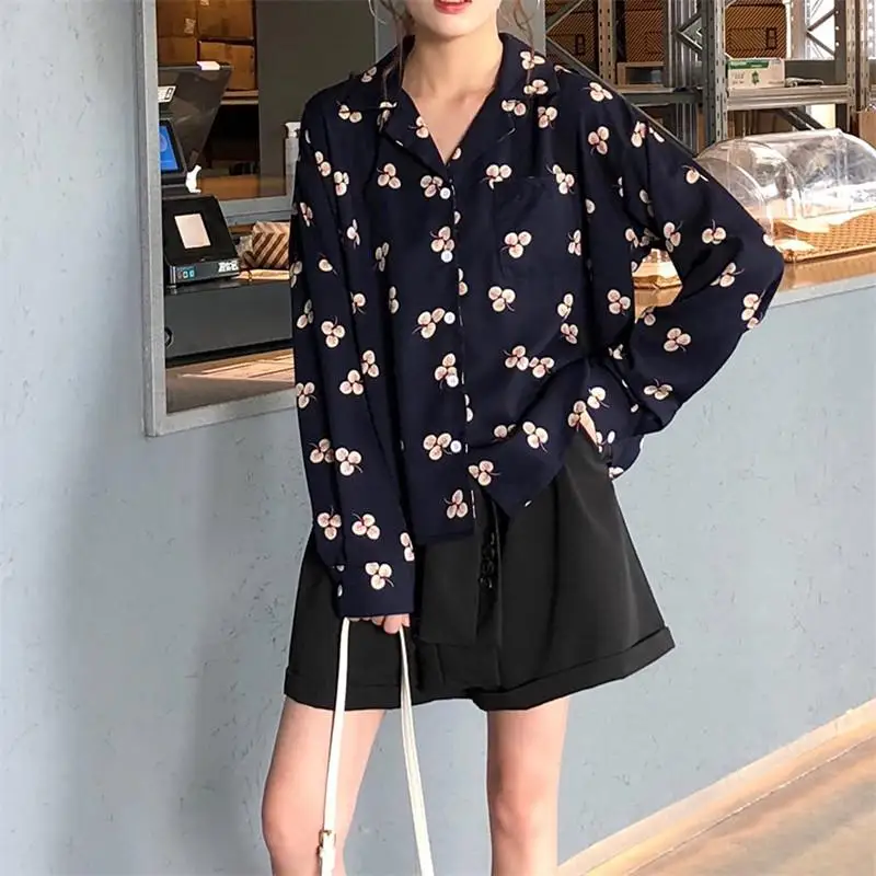 Spring Autumn Women Tops Loose Casual Blouse Female Floral Print Long Sleeve Blouses Shirts Female Streetwear Chiffon Shirt D196
Spring Autumn Women Tops Loose Casual Blouse Female Floral Print Long Sleeve Blouses Shirts Female Streetwear Chiffon Shirt D196