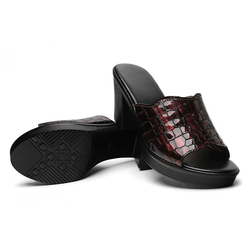 GKTINOO Women Slipper's 2019 Ladies Summer Slippers Shoes Women High Heels Fashion Platform Summer Shoes Genuine Leather
GKTINOO Women Slipper's 2019 Ladies Summer Slippers Shoes Women High Heels Fashion Platform Summer Shoes Genuine Leather