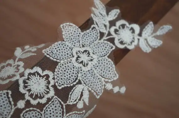20pcs off white sequin lace appliques, bridal lace applique, sequin embroidered lace applique, bridal lace DZDH0040H
20pcs off white sequin lace appliques, bridal lace applique, sequin embroidered lace applique, bridal lace DZDH0040H