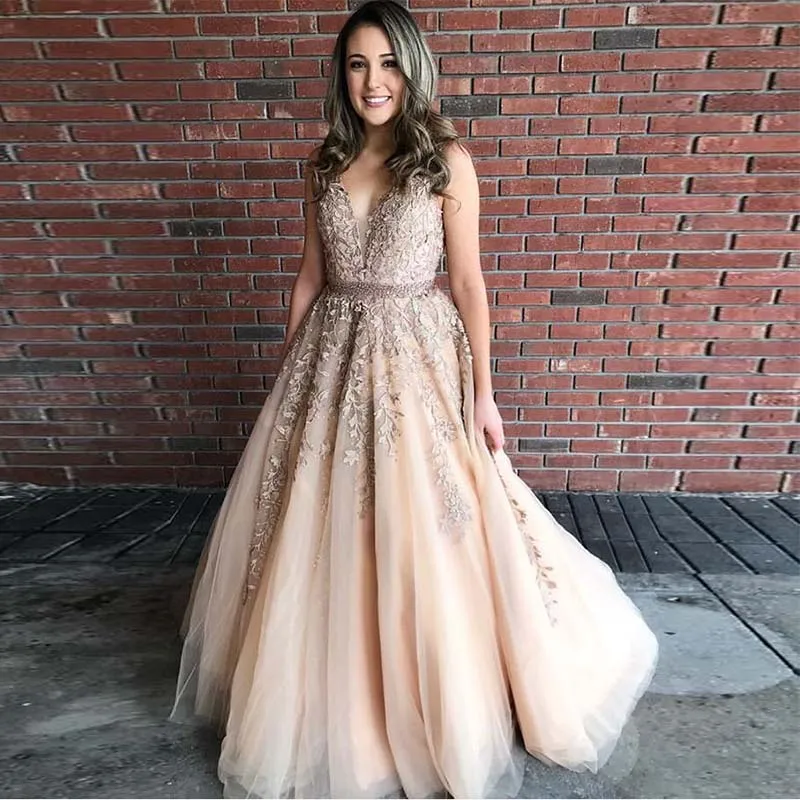 Evening Dresses V-neck Sleeveless Tulle Skirt Appliques Formal Party Dresses Backless Floor Length Vestidos De Formal
Evening Dresses V-neck Sleeveless Tulle Skirt Appliques Formal Party Dresses Backless Floor Length Vestidos De Formal