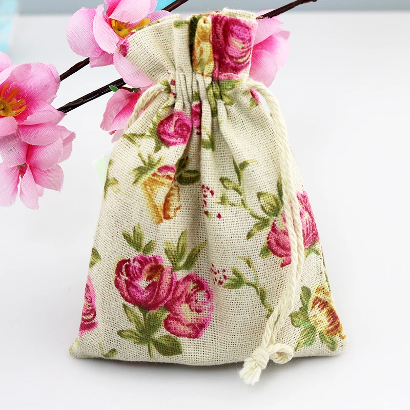 100pcs/lot 10x14cm Flowers Design Cotton Bags Wedding Drawstring Gift Bag Pouches Favor Boutique Gifts Jewelry Packaging Bags
100pcs/lot 10x14cm Flowers Design Cotton Bags Wedding Drawstring Gift Bag Pouches Favor Boutique Gifts Jewelry Packaging Bags