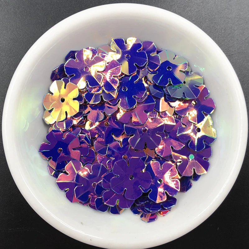 100Pcs/Pack Flower Sequins 14mm Five Petals PVC Paillettes Decoration Sewing DIY Wedding Craft Clothing Lentejuelas Accessories
100Pcs/Pack Flower Sequins 14mm Five Petals PVC Paillettes Decoration Sewing DIY Wedding Craft Clothing Lentejuelas Accessories