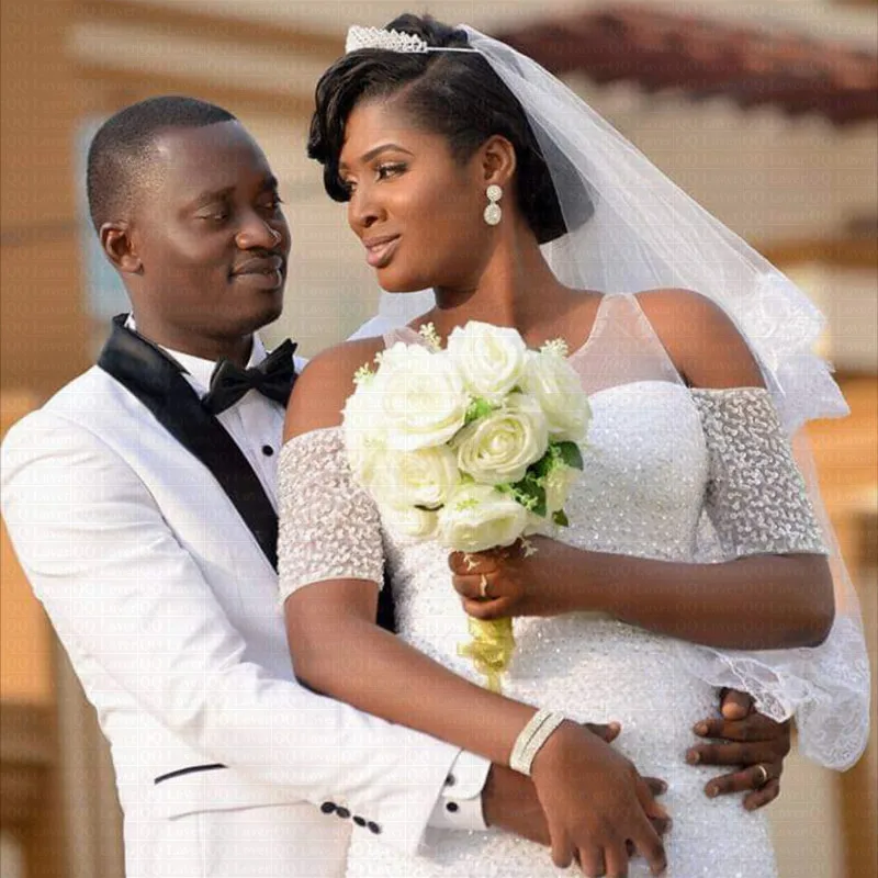Amazing Neck African Mermaid Wedding Dress 2019 Full Beading Ruffles Bridal Gowns
Amazing Neck African Mermaid Wedding Dress 2019 Full Beading Ruffles Bridal Gowns
