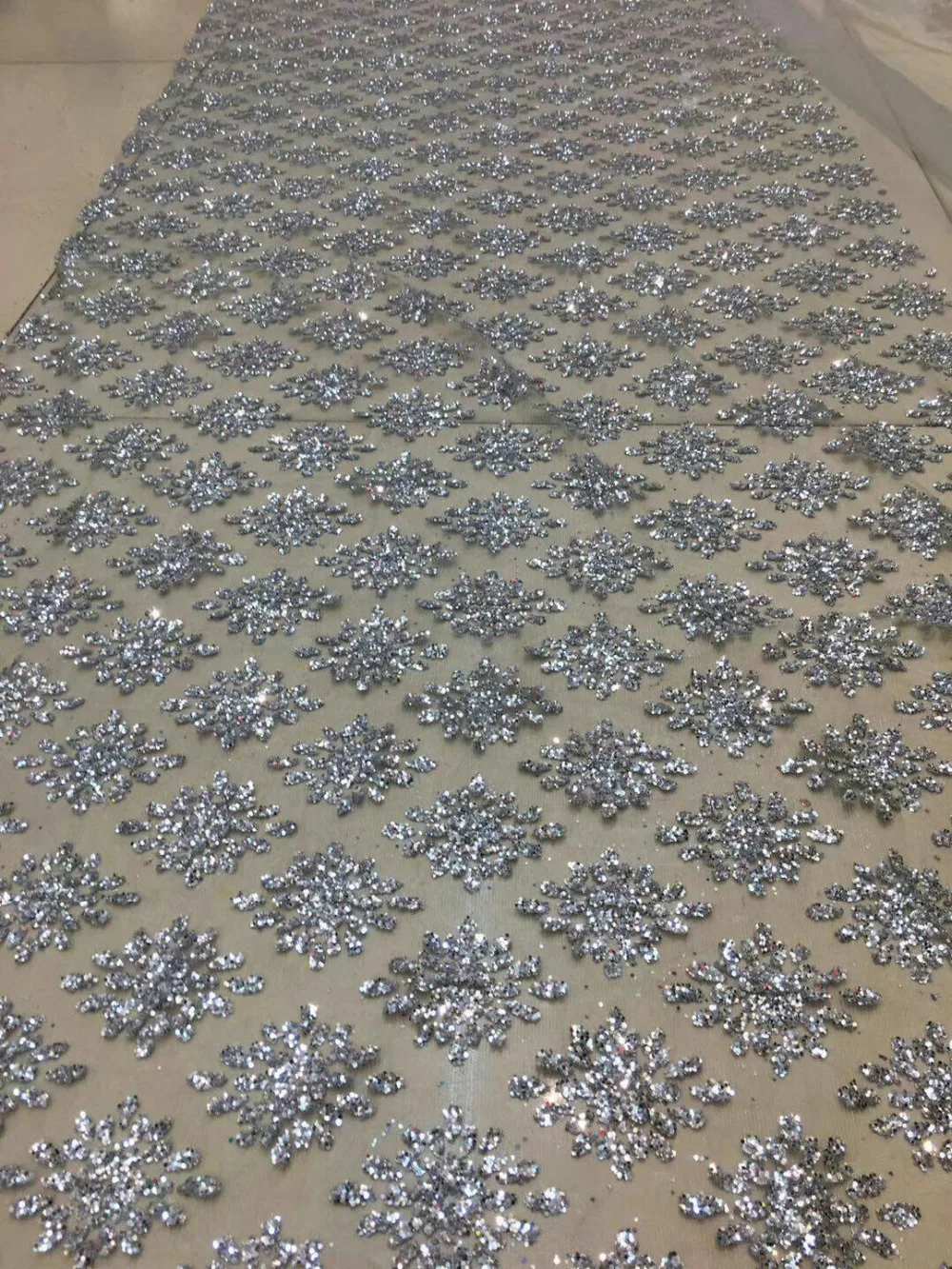 5yards/bag HL153# Silver rhombic densely flowered French cloth African cloth lace fabric for bridal wedding dress/sawing 
5yards/bag HL153# Silver rhombic densely flowered French cloth African cloth lace fabric for bridal wedding dress/sawing