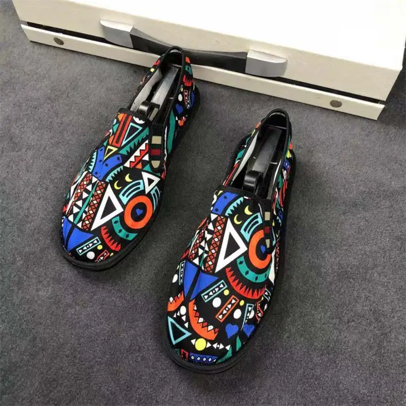 Spring Traditional Chinese Style Male Casual Shoes Embroidery Print Handmade Cloth Shoes Men Loafers Men Flats Shoes
Spring Traditional Chinese Style Male Casual Shoes Embroidery Print Handmade Cloth Shoes Men Loafers Men Flats Shoes
