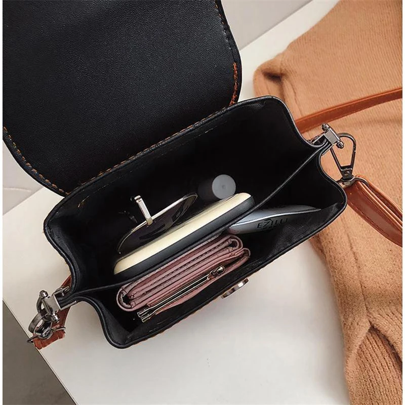 2019New Vintage Women Crossbody Phone Bag Joker Leisure Solid Shoulder Small Bag Purse PU Leather Ladies Rivet Bag card package
2019New Vintage Women Crossbody Phone Bag Joker Leisure Solid Shoulder Small Bag Purse PU Leather Ladies Rivet Bag card package