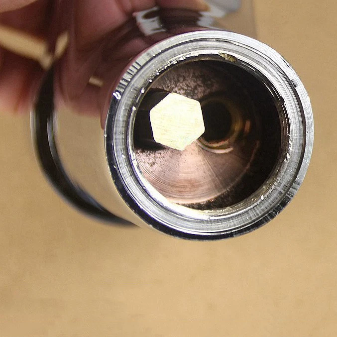 Hot and cold faucet converted into a single cold water faucet accessories copper plug hose plugging head 1302
Hot and cold faucet converted into a single cold water faucet accessories copper plug hose plugging head 1302