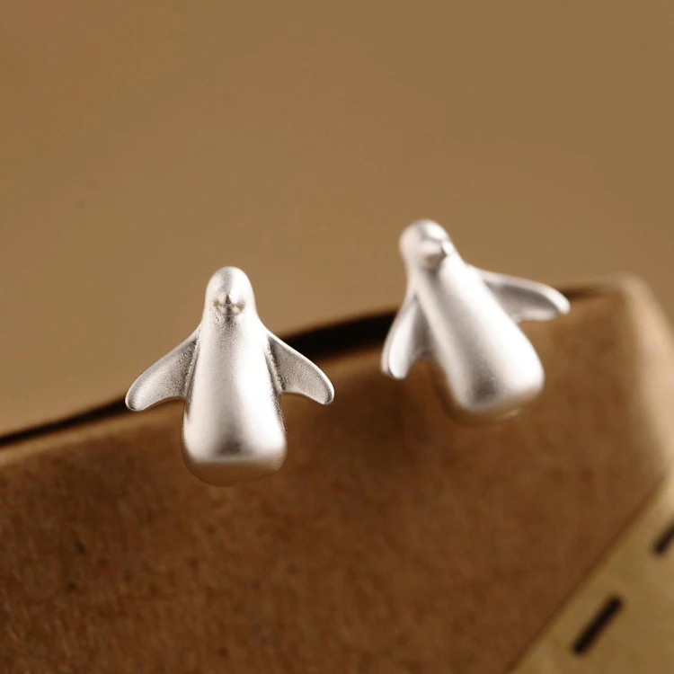 925 sterling svjewelry matte penguin sterling svearrings Japan and South Korea fashion simple jewelry woman gift
925 sterling svjewelry matte penguin sterling svearrings Japan and South Korea fashion simple jewelry woman gift