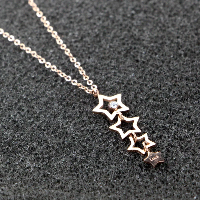 Fashion Jewel,4 five-pointed Star with Four LUCK Words, zircon necklace, personality titanium steel clavicle chain
Fashion Jewel,4 five-pointed Star with Four LUCK Words, zircon necklace, personality titanium steel clavicle chain