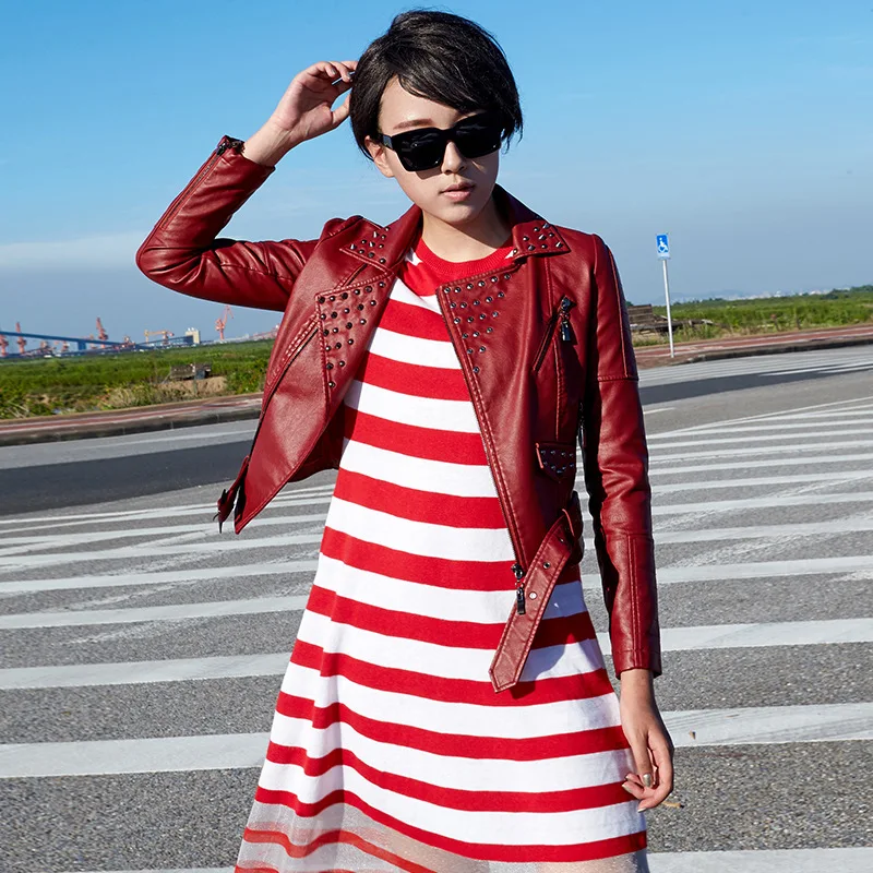 2020 spring new women's wear PU leather motorcycle suit short handsome Lapel rivet leather jacket
2020 spring new women's wear PU leather motorcycle suit short handsome Lapel rivet leather jacket