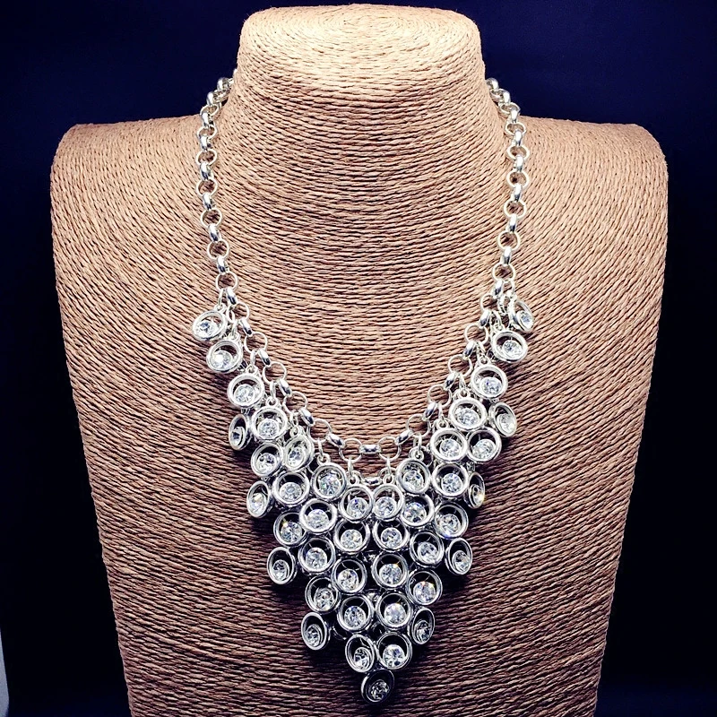 jewelry saias South Korea full glass gem necklace short false collar sweater chain chain American Jewelry
jewelry saias South Korea full glass gem necklace short false collar sweater chain chain American Jewelry