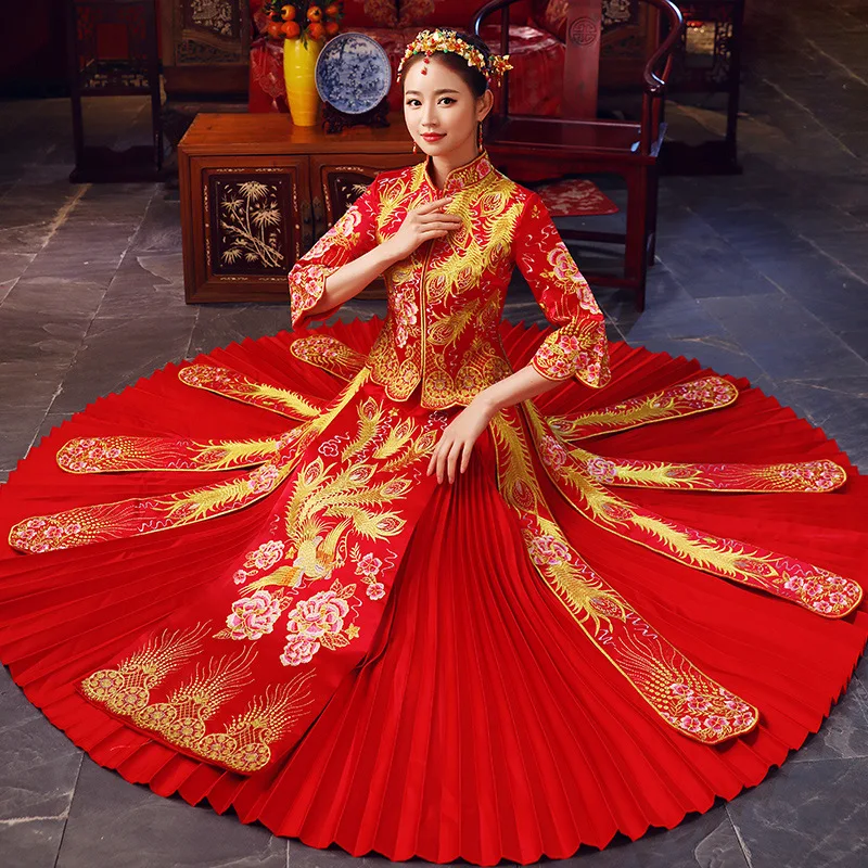 New Chinese style formal dress royal phoenix wedding cheongsam costume red bride vintage Chinese traditional Tang suit Qipao
New Chinese style formal dress royal phoenix wedding cheongsam costume red bride vintage Chinese traditional Tang suit Qipao