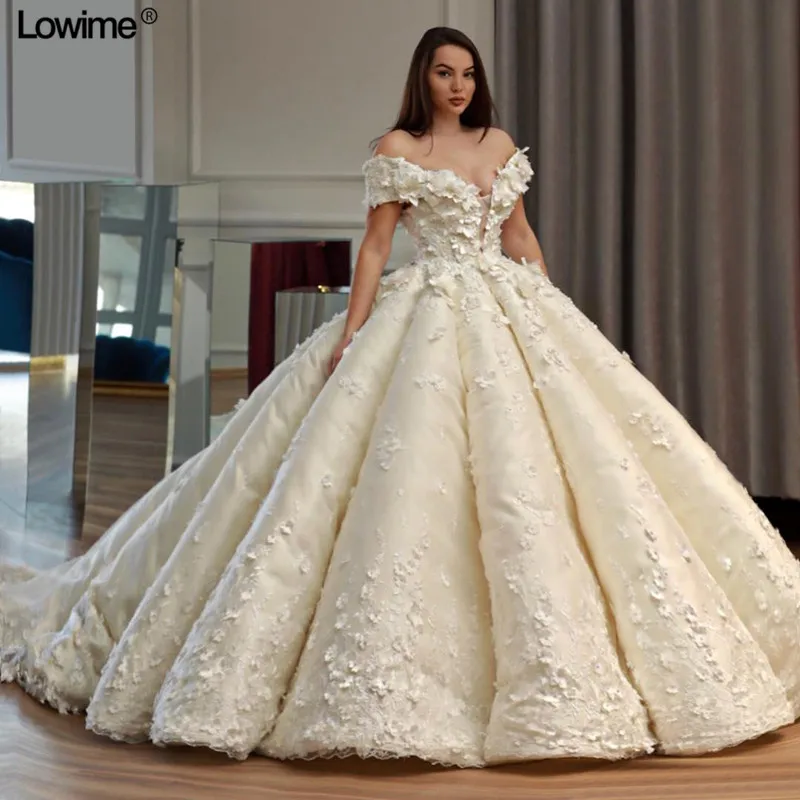 Customized V-neck Wedding Dresses With Appliques Flower Lace vestido de noiva Off The Shoulder Wedding Gowns 2018
Customized V-neck Wedding Dresses With Appliques Flower Lace vestido de noiva Off The Shoulder Wedding Gowns 2018